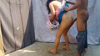 padosi Bhabhi ke sath special Holi manayi khule mein